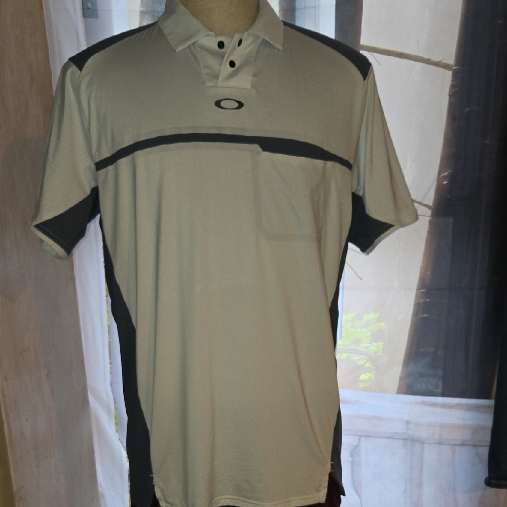 Sz XL Oakley Hydrolix Polo Style Shirt
